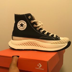BRAND NEW Never worn Chuck Taylor AT-CX Hi
